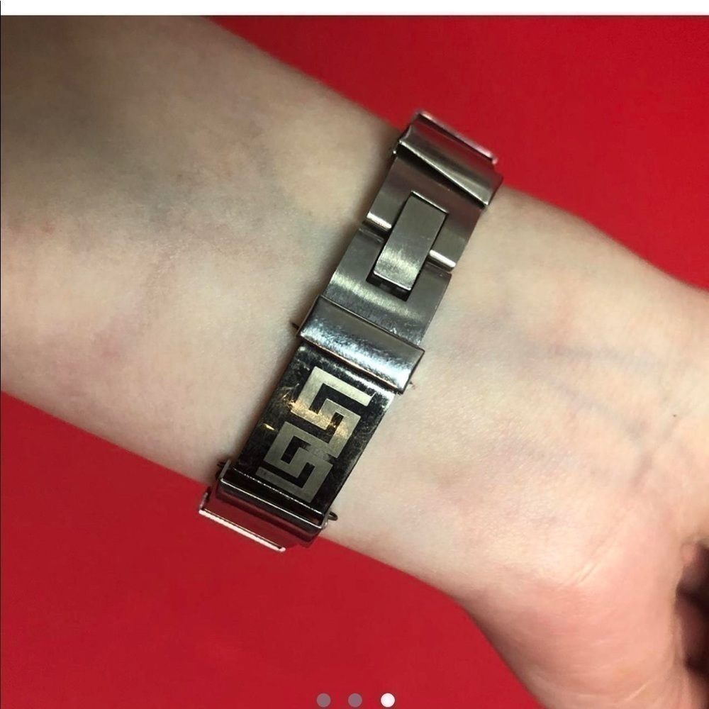 Blocky chainlink bracelet 🖤🤍​​​​​​​​​​​​​​​​​​​​​​​​​​​ - Picture 3 of 3